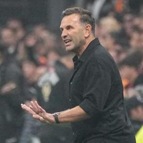 Okan Buruk formayı verdi! Derbiye saatler kala Osimhen ve Icardi kararı