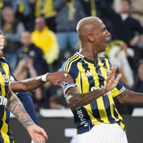 Penaltı atışında ıslıklanmıştı: Talisca tepkilere cevap verdi
