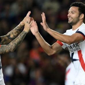 Şampiyonlar Ligi'nde gecenin s&uuml;rprizi! Devlerin savaşında 90'da gelen gol