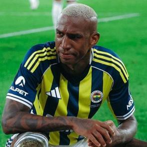 Taraftarlar kızacak! Islıklanan Talisca'dan olay paylaşım