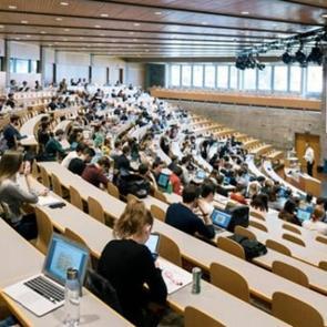 Üniversite eğitimi neden 3 yıla inmeli?