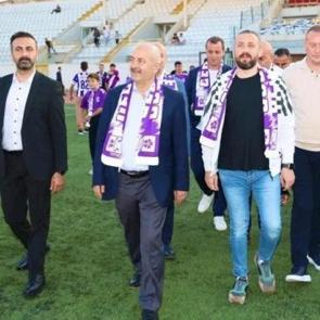 2. Lig'in s&uuml;rpriz ekibinde gen&ccedil; başkan sitem ederek kul&uuml;pten ayrıldı