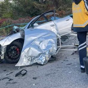 Ankara'da iki otomobil çarpıştı: 1 ölü, 2 yaralı