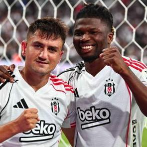 Beşiktaş'ta Cengiz &Uuml;nder kararı: Daha geleli 33 g&uuml;n olmuştu