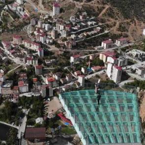 ”Cam Seyir Terası” deyip geçmediler: Sadece burayı görmeye 1 milyon kişi geldi