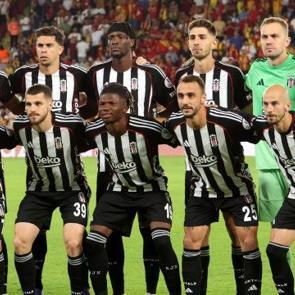 Beşiktaş'tan ayrılır ayrılmaz Fenerbah&ccedil;e'ye imza atabilir