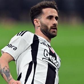 Rafa Silva derbideki o pozisyonu unutamıyor! "Beni &ccedil;ok &uuml;zd&uuml;"