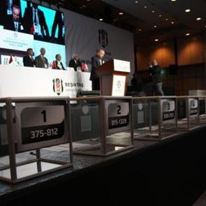 Beşiktaş yeni divan başkanını se&ccedil;iyor! 5 aday g&ouml;rev bekliyor