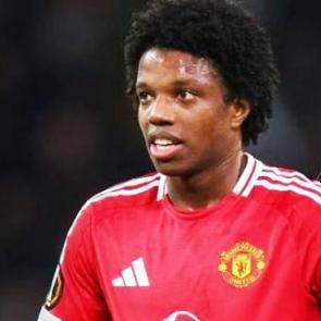 Galatasaray, Premier Lig'de kadro dışı kalan oyuncuya talip!