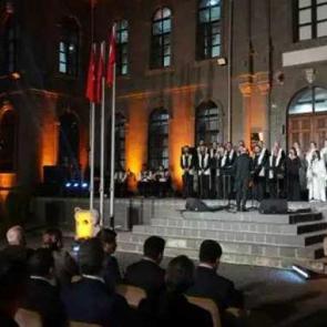 Mezopotamya’nın sesi Diyarbakır’dan yükseldi:Gazze’ye özel beste Filistin’e armağan edildi