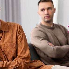 &Ouml;nemli konuşmalardan ka&ccedil;ınıyor musunuz? Psikolog Elif Zahide G&ouml;k'ten &ouml;nemli ipu&ccedil;ları