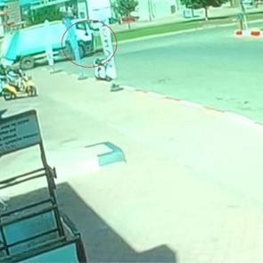 Yolun karşısına ge&ccedil;en yaya, &ccedil;&ouml;p kamyonunun altında kalarak yaralandı