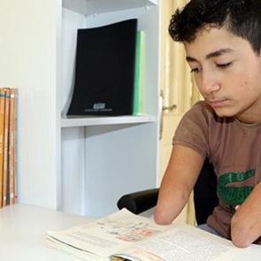 Kol ve bacakları olmayan Nakşin'in azim dolu hikâyesi