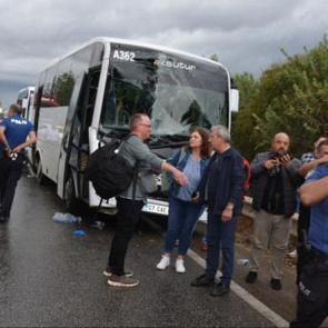 Antalya'da 4 aracın karıştığı zincirleme kazada 2 turist yaralandı