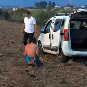 Cezaevi firarileri kaçarken araçlarıyla girdikleri tarlada yakalandı