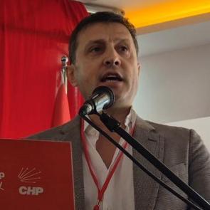 CHP'nin il kongresinde büyük kriz: Belediye başkanı 'Kovun beni partiden' diyerek gitti!