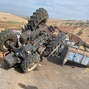 Diyarbakır'da traktör devrildi: 3 yaralı