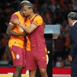 Dursun &Ouml;zbek kesenin ağzını a&ccedil;tı: Futbolculara b&uuml;y&uuml;k moral