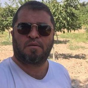 Eşinin sevgilisi tarafından satırla &ouml;ld&uuml;r&uuml;ld&uuml;