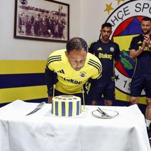 Fenerbah&ccedil;e'de ayrılık kapıda: Tedesco yıldız ismin biletini kesti