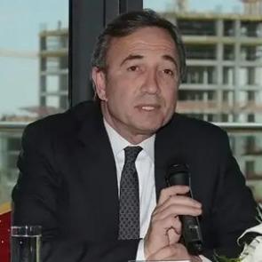  AKFEN Holding Yönetim Kurulu Başkanı Hamdi Akın aslında kimdir?