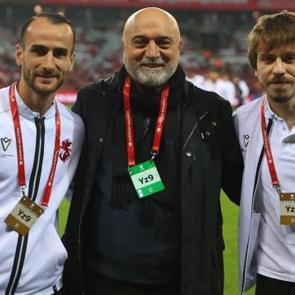 Hikmet Karaman'dan olay s&ouml;zler: 'Fenerbah&ccedil;e taraftarı bilsin bunu'