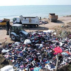 Mersin'de skandal g&ouml;r&uuml;nt&uuml;: &Ccedil;evreyi katlettiler! 