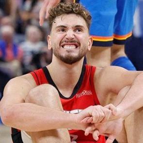 NBA'de Alperen Şeng&uuml;n'den sezona fırtına gibi başlangı&ccedil;! İlk ma&ccedil;tan rekor kırdı