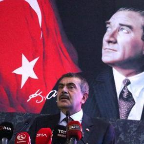 Okul kayıtlarında 'baskı' d&ouml;nemi sona eriyor! MEB ve İ&ccedil;işleri'nden ortak &ccedil;alışma
