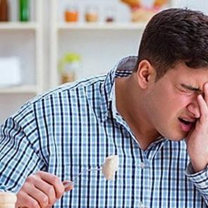 &Ouml;mr&uuml;n&uuml;zden &ccedil;alıyorlar! Dakikalarınızdan g&ouml;t&uuml;ren 5 yiyecek a&ccedil;ıklandı