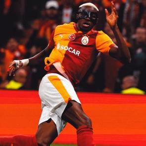 Osimhen 3 dakikada tarihe ge&ccedil;ti! İki rekor birden