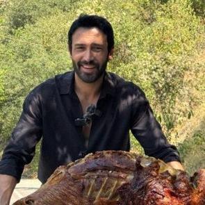 Ekranların sevilen İsmi Emre Özmen, memleketi Boyabat’ı tanıtıyor