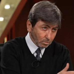 Rıdvan Dilmen, F.Bah&ccedil;e galibiyeti sonrası patladı: Avrupa Ligi&rsquo;nde ne işi var, rezalet!