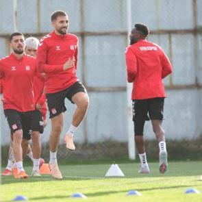 Sivasspor&rsquo;da Hatayspor mesaisi s&uuml;r&uuml;yor