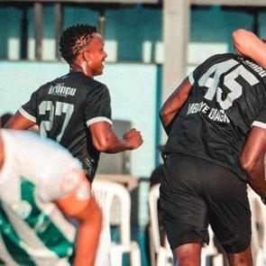 S&uuml;per Lig'in tarihine ge&ccedil;en forvet gol krallığına koşuyor!