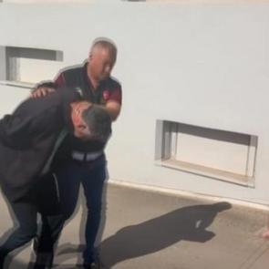 Tırında 80 milyonluk uyuşturucu &ccedil;ıkan s&uuml;r&uuml;c&uuml;: Arkadaşım 'g&ouml;t&uuml;r&uuml;r m&uuml;s&uuml;n' dedi, kıramadım