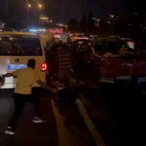 Trafikte kavgaya elektrikli testereyle girdi!