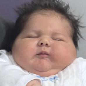 Türkiye'nin en büyük bebeği! Tam 6 kilo 150 gram doğdu