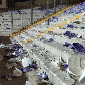 3. Lig'de 'savaş' gibi ma&ccedil;: 2 bin koltuk s&ouml;k&uuml;ld&uuml;, tuvaletler par&ccedil;alandı