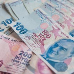 Mahalleli şaşkın: 80 bin TL'lik borcu &ouml;deyip kayıplara karıştı