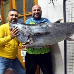 Oltayla yakaladı: Tam 1 metre 74 santim