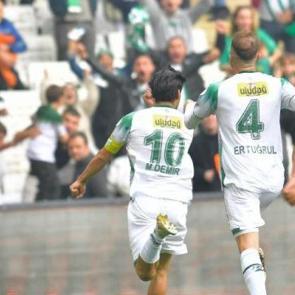 Efsane takım 90+1'de taraftarını sevinci boğdu