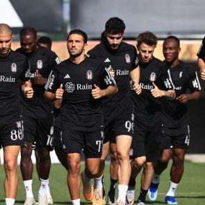 Eski Beşiktaşlıdan Hasan Arat'a tepki: Beni nazik&ccedil;e bir kenara koydular