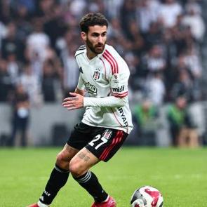Beşiktaş'ta taraftarları &uuml;zecek Rafa Silva gelişmesi!