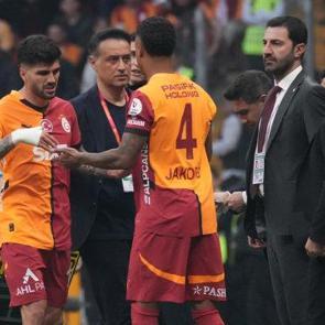 Trabzonspor ma&ccedil;ına saatler kala Galatasaray'a şok haber! Yıldız isim olmayabilir