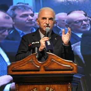 Ümraniye Belediyesi 2025-2026 Kültür Sanat Sezonu, ödül töreniyle açıldı