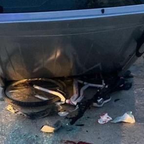 Çorum'da feci kaza: Kaldırımda bisiklet süren çocuğun üzerine otomobil devrildi!