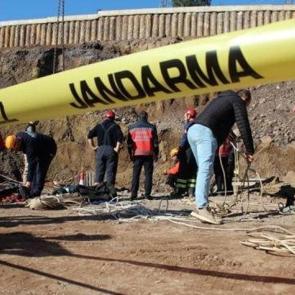 Yol yapımı sırasında kuyuya düştü!