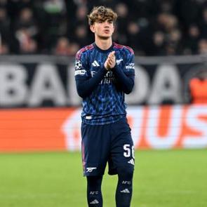 15'lik futbolcu Şampiyonlar Ligi tarihine ge&ccedil;ti: Tam 3 gol