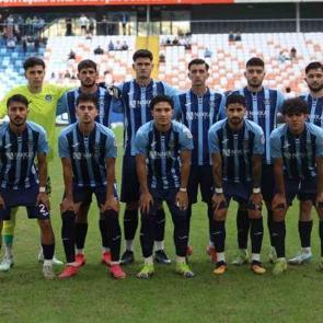 -17 puanla son sırada olan efsane takım, yeni hocasını duyurdu